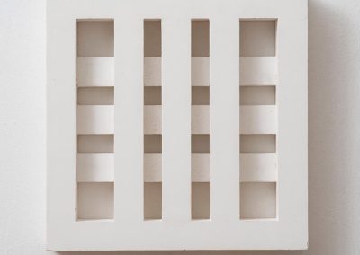 Senza Titolo (Legni), 1992, 27x27x6 cm, multistrato di legno e stucco. (foto Giorgio Benni)