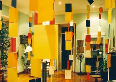 Intonate canti alla terra, cartoncini colorati Canson A4, abitazione privata, (Napoli 2002)